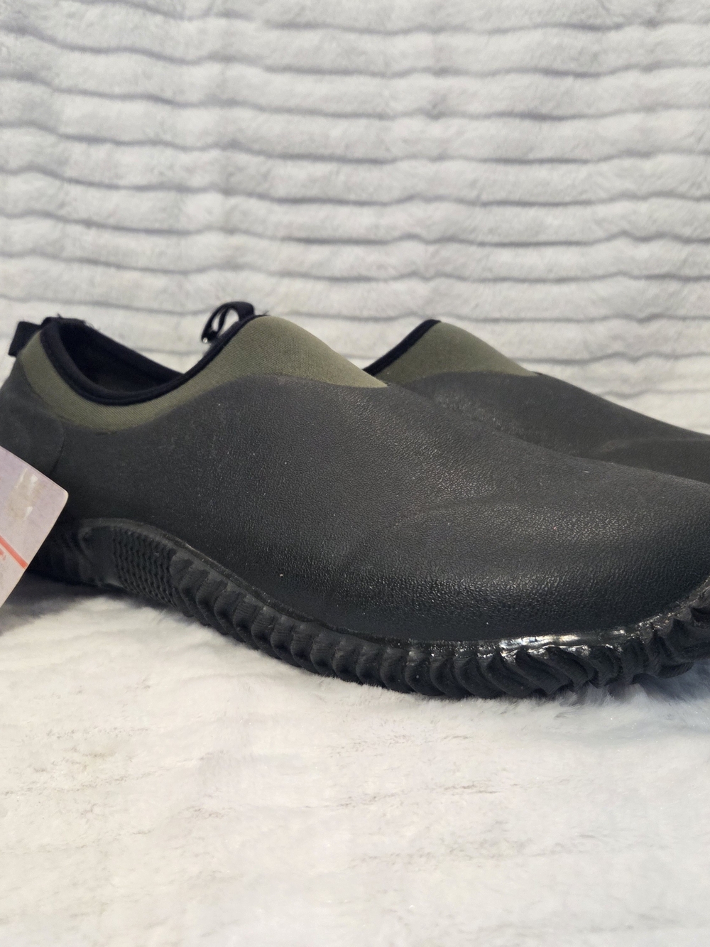 Nwt Habit Size 9 Men's Black and Olive Slip-On Water Loafers